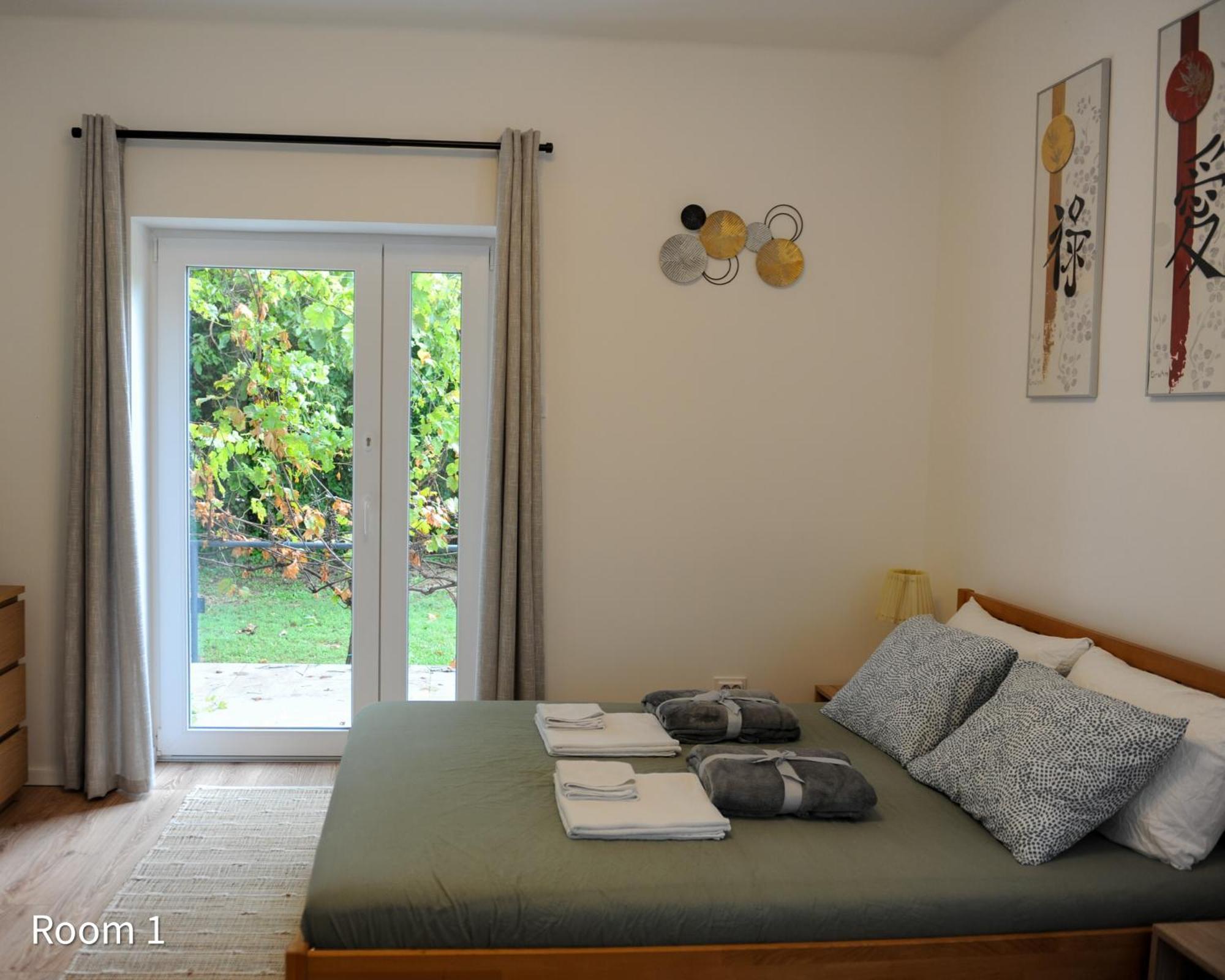 Quiet, Green, Relaxing Place - 2 Bedroom Apartment 블로톤퓌레드 외부 사진
