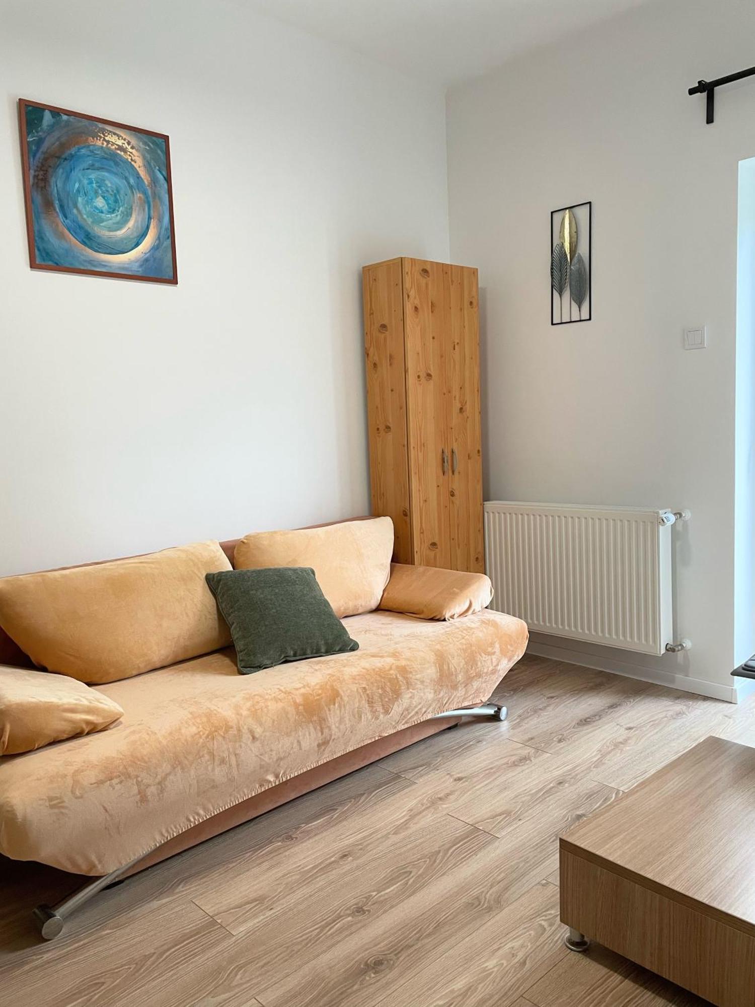Quiet, Green, Relaxing Place - 2 Bedroom Apartment 블로톤퓌레드 외부 사진